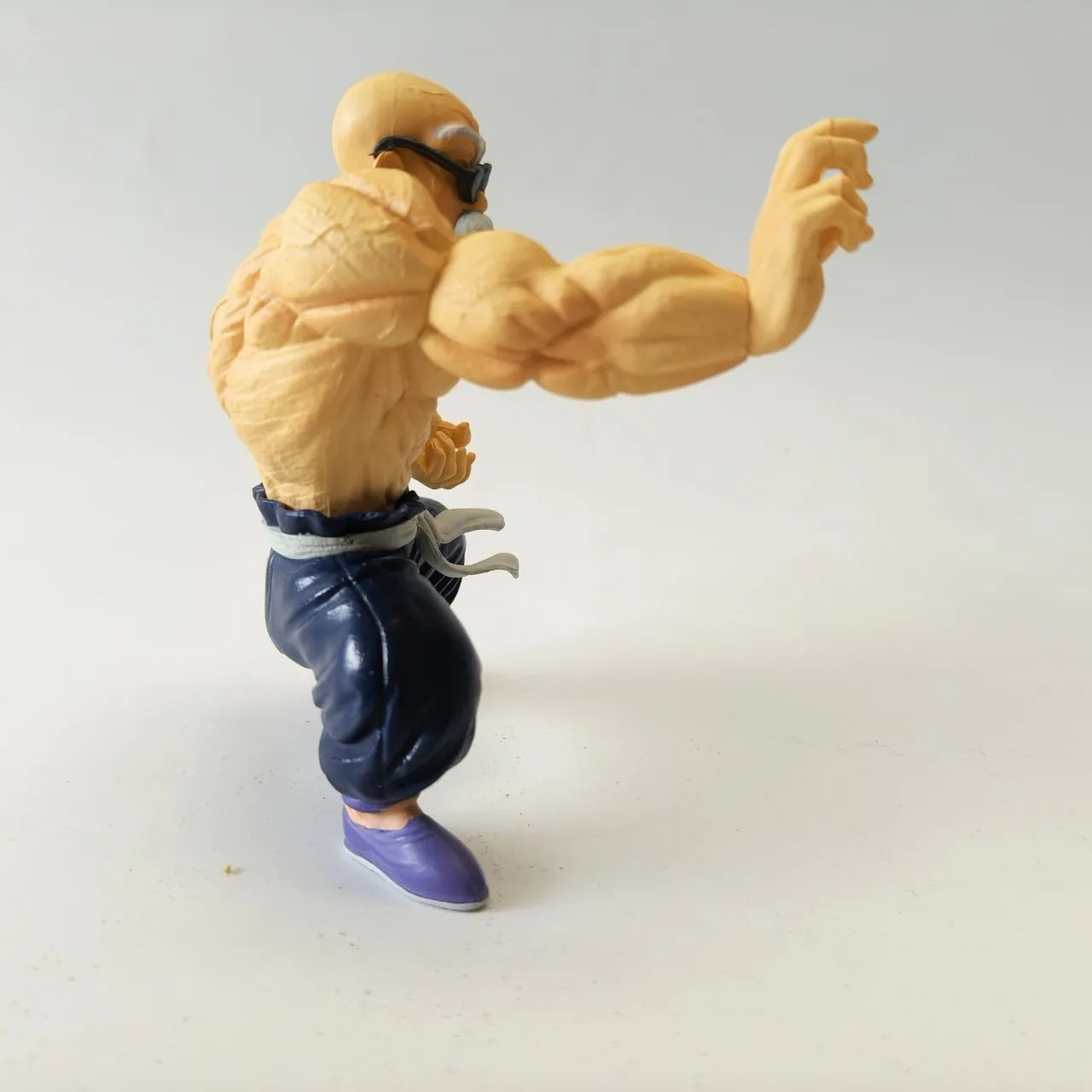 Kame Sennin (Master Roshi) Figurine - Image 4