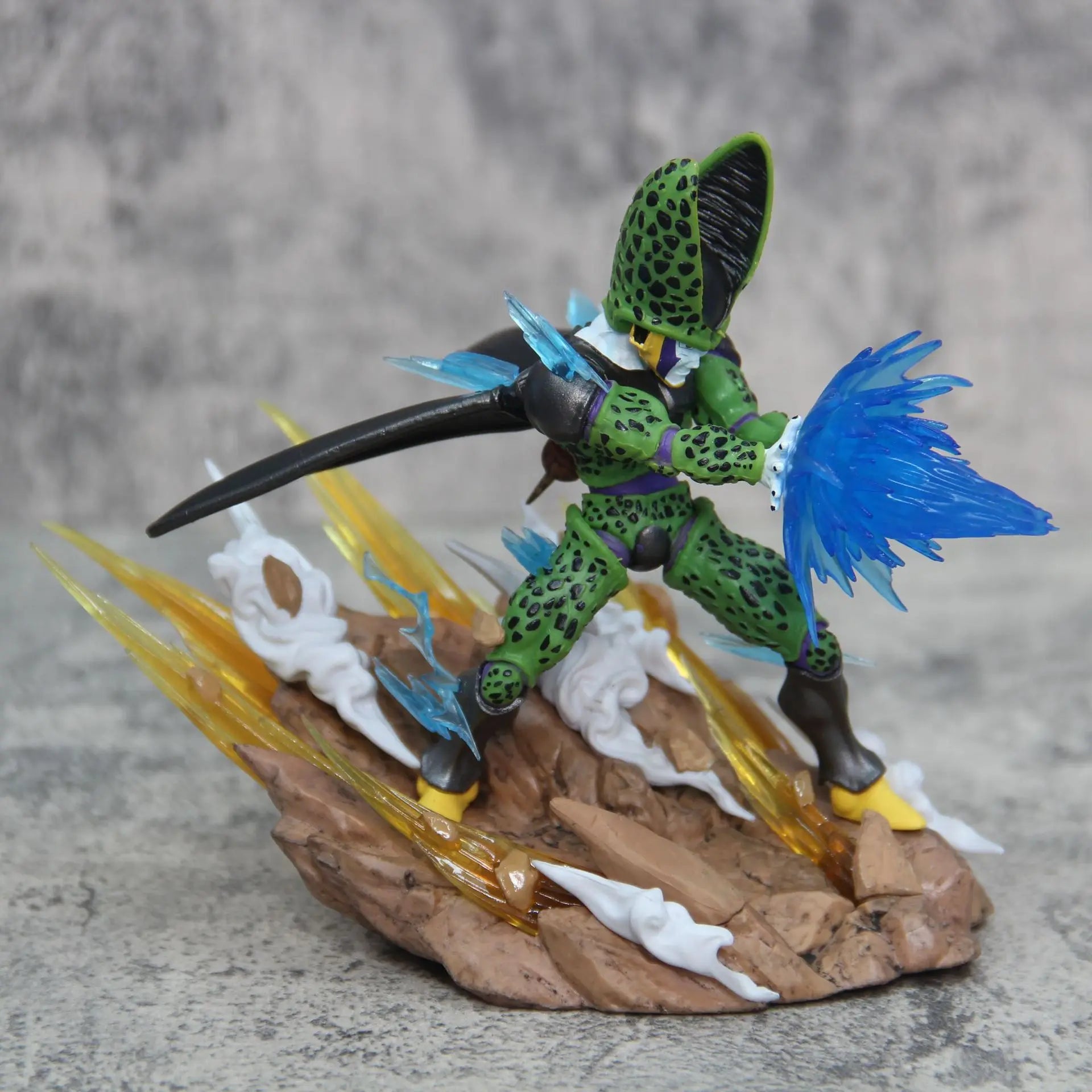 Son Goku Kamehameha vs. Cell Figure – Dragon Ball Z PVC Collectible Statue - Image 5